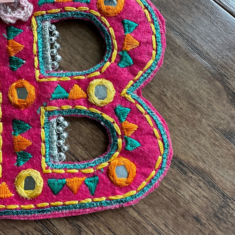 Felt Letter B Ornament /Present Topper - Picture 3 of 4